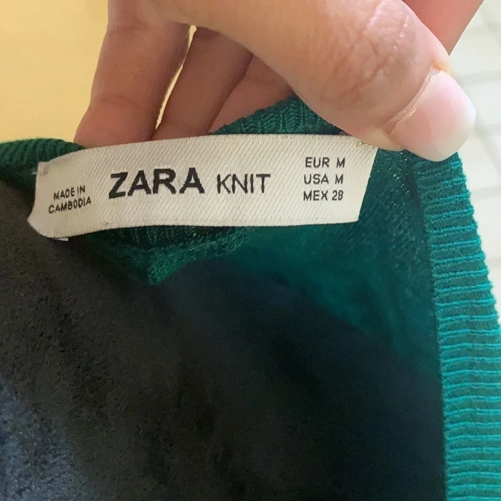 Bundle of 2 Size M Zara blouses!! - Picture 3 of 5